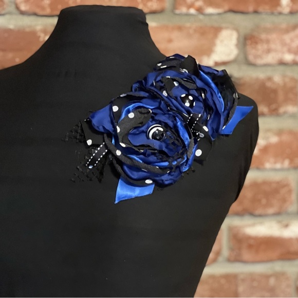 SOLD Custom Made Flower Pins - Picture 6 of 8